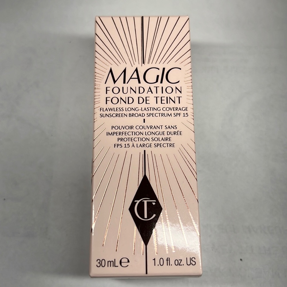 Charlotte Tilbury Magic Foundation 9 dark